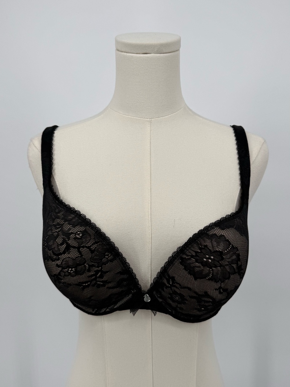 Victoria's Secret Body by Victoria Black Lace Underwire Push-Up Bra 34D